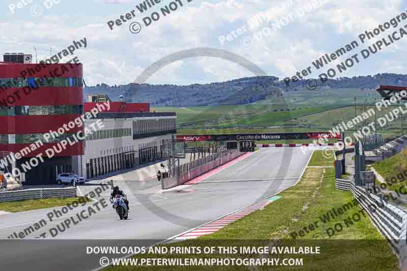 cadwell no limits trackday;cadwell park;cadwell park photographs;cadwell trackday photographs;enduro digital images;event digital images;eventdigitalimages;navarra;no limits trackdays;peter wileman photography;racing digital images;trackday digital images;trackday photos